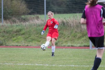 Bild 22 - Frauen Grossenasper SV - SV Steinhorst/Labenz : Ergebnis: 1:3